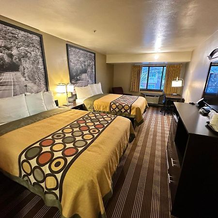 Super 8 By Wyndham Eau Claire Wi Hotel Kültér fotó