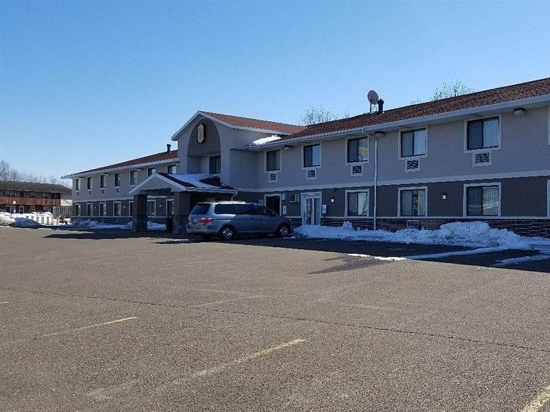 Super 8 By Wyndham Eau Claire Wi Hotel Kültér fotó