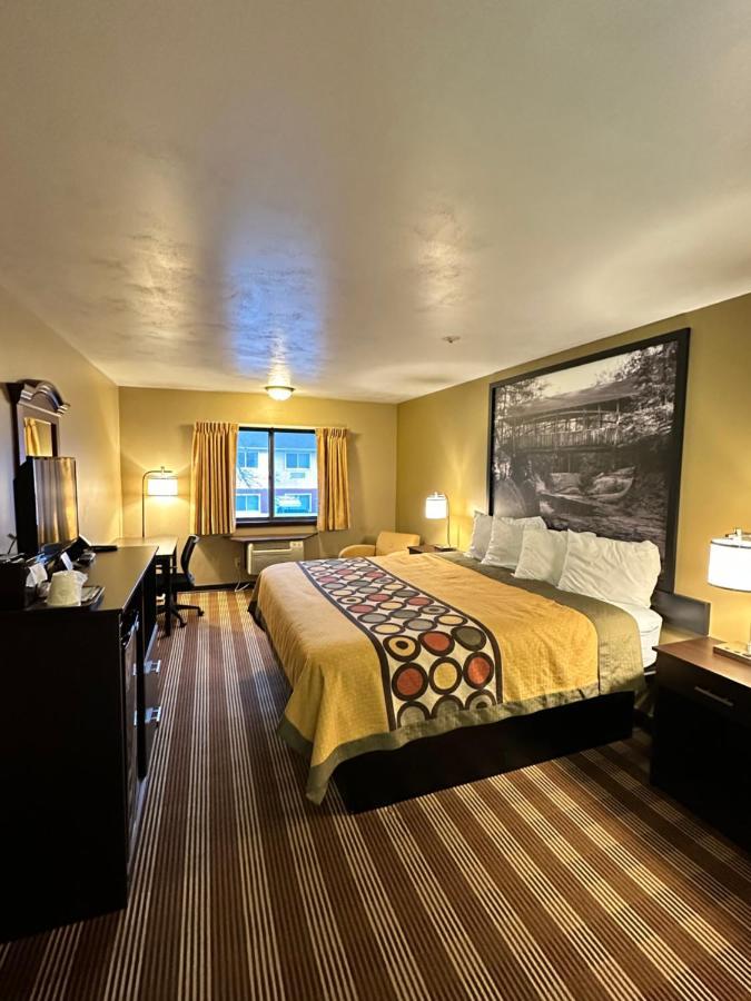 Super 8 By Wyndham Eau Claire Wi Hotel Kültér fotó