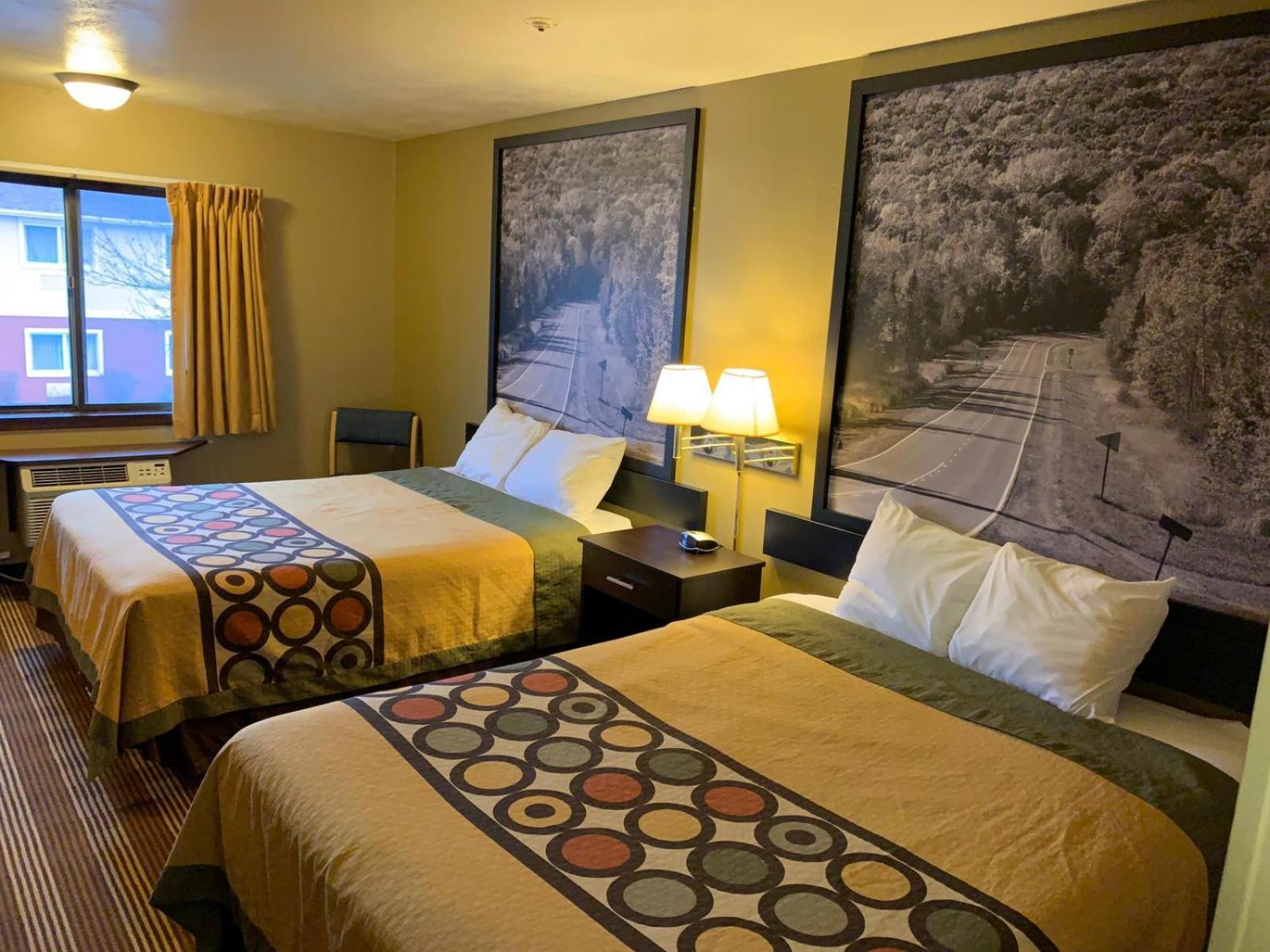 Super 8 By Wyndham Eau Claire Wi Hotel Kültér fotó